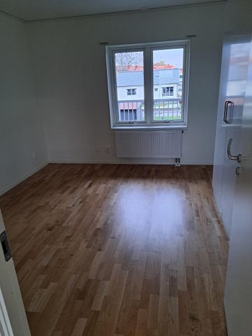 Södergatan, Vara - Foto 3