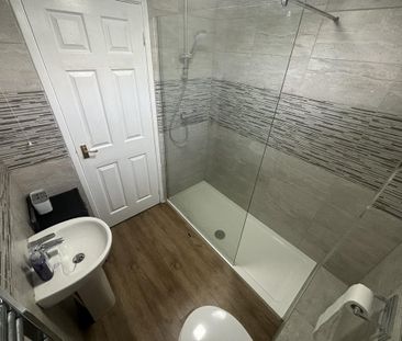 2 bedroom apartment to rent - Photo 6