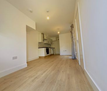 2 Bed Maisonette, Marian Road, SW16 - Photo 5