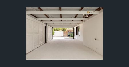 Sunshine Coast lifestyle and entertaining to perfection! - Photo 2