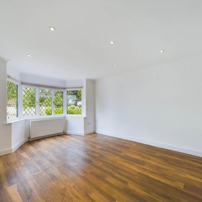 3 bedroom semi-detached house to rent - Photo 1