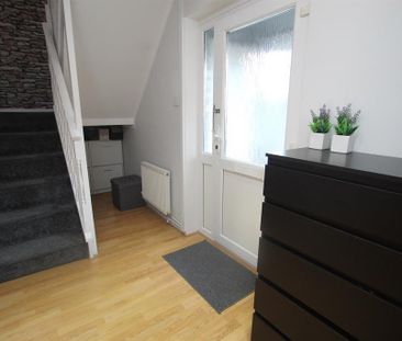 2 bedroom terraced house to rent - Photo 4