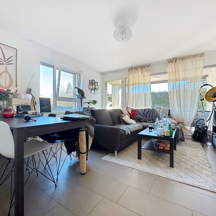 Appartement rafraîchi de 2 pièces au rez-de-chaussée - Photo 1