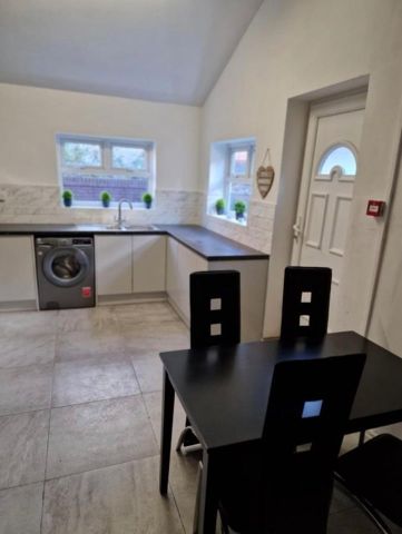 Room in a Shared House, Ellel Grove, L6 - Photo 2