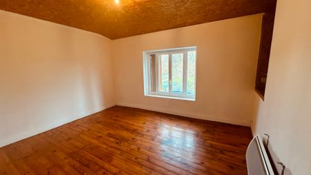 Maison de campagne à louer dans le secteur de VAULT DE LUGNY avec jardin pour un loyer de 550 € par mois. - Photo 2