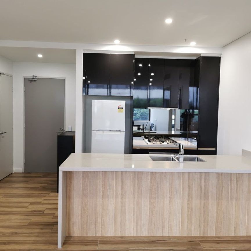 As New Furnished Huge Two Bedroom with best layout and Gym & Pool - Photo 1