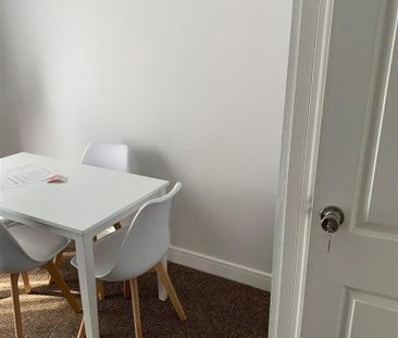 4 bedroom house to rent - Photo 3
