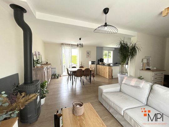 Location Maison 5 pièces 77m² - Photo 1
