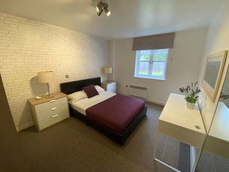 2 bedroom flat to rent - Photo 2