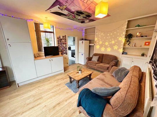 4 bedroom house share to rent - Photo 1