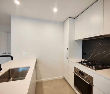 Brand New Luxury 2Bed Apartment at Melrose Park - Photo 4