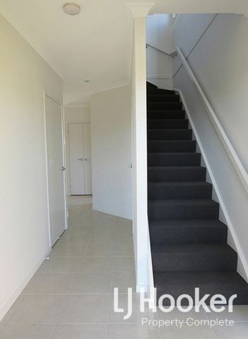 Spacious Living In Yarrabilba! - Photo 4