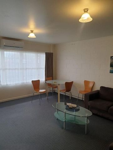 Furnished 2BR Apt - Quality, Security & Location - Photo 4