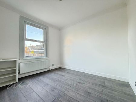 2 bedroom end of terrace house to rent - Photo 5