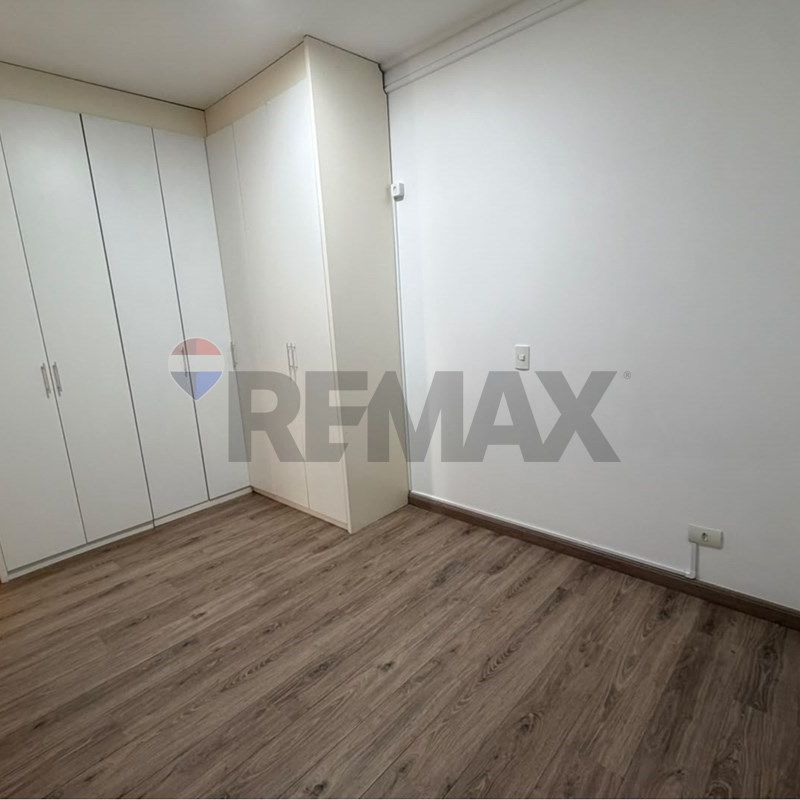 Casa assobradada para locação em excelente localização no Aruã - Photo 1