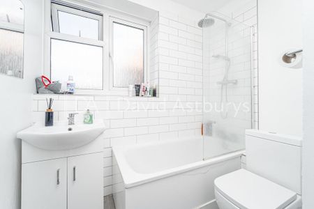 3 bedroom ground floor maisonette to rent - Photo 5