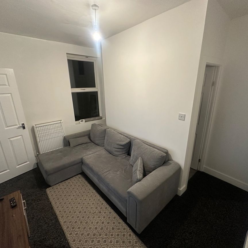 Room in a Shared House, Sitwell Road, S7 - Photo 1