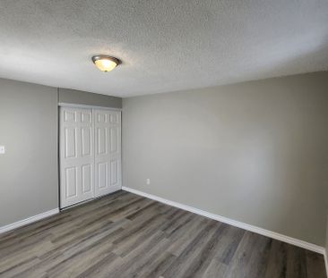 For Lease - 725 Cricklewood Drive Unit# 5, Oshawa, Ontario - Photo 4
