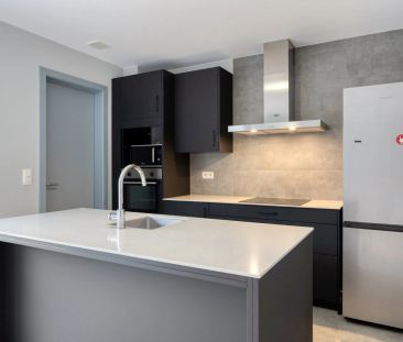 Nieuwbouwwoning met 4 slaapkamers, tuin, terras en 2 autostaanplaat... - Foto 5