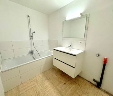 Gerenoveerd 2-slaapkamer appartement met terrasje op een toplocatie... - Photo 1