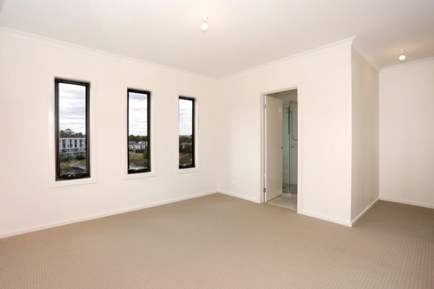 11 Linacre Drive, Bundoora VIC 3083 - Townhouse For Rent | Domain - Photo 1