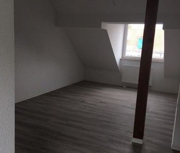 Premium für Sie! Tolle 2 Zimmer-Dachgeschoß-Wohnung! - Foto 3