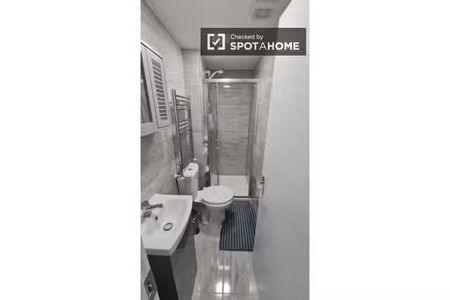 Private ensuite room to rent in Drumcondra, Dublin - Photo 5