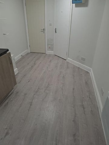 Smith Street, Surbiton KT5, London - Photo 5