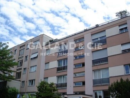 Furnished studio on the upper floor. - Photo 4