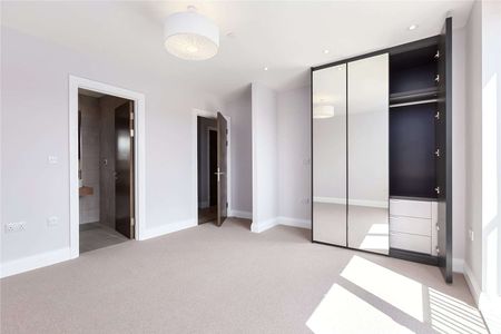 Modern two bedroom apartment set in a contemporary development set South of the Pantiles - Photo 5