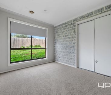 MODERN FAMILY LIVING IN A SOUGHT-AFTER LOCATION - Photo 2