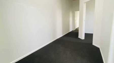 Easy Location - Photo 4