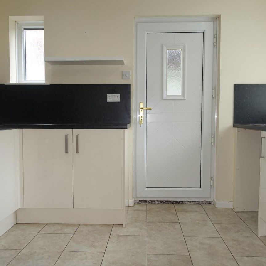 2 bedroom House To Let - Photo 1
