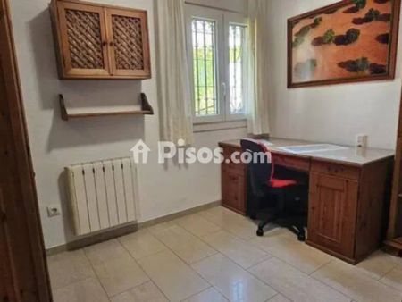Casa adosada en alquiler en Calle Tafures - Photo 3