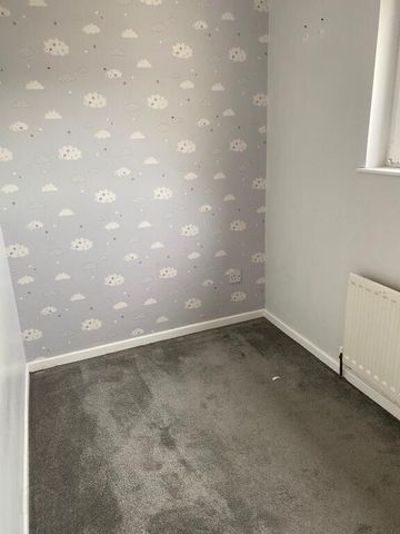 19 West Road, Portglenone, Ballymena, BT44 8BA - Photo 2