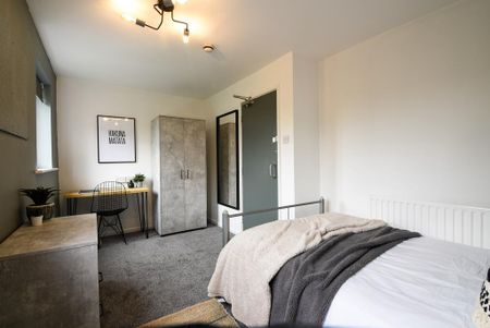 6 bedroom terraced house to rent - Photo 5