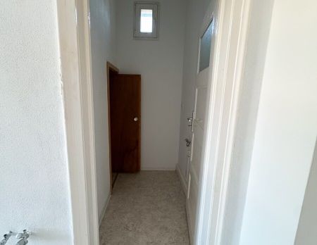 Große 3-Raum-Wohnung im Zentrum von Aue - Photo 1