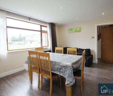 4 bedroom semi-detached house to rent - Photo 2