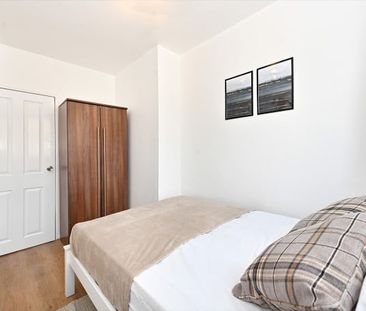 Room in a Shared Flat, Tildesley Road, SW15 - Photo 4