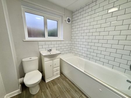 Gwyrddgoed Road, Pontardawe, Swansea, City And County of Swansea. - Photo 2