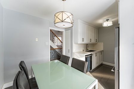 For Lease - 25 Hun Crescent, Toronto, Ontario - Photo 4