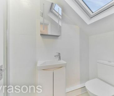 3 bedroom flat to rent - Photo 6
