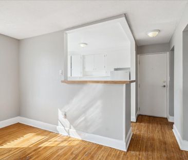 For Lease - 133 North Service Road Unit# 6, Oakville, Ontario - Photo 5