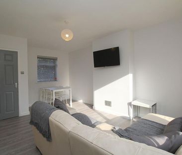 4 bedroom house share to rent - Photo 1