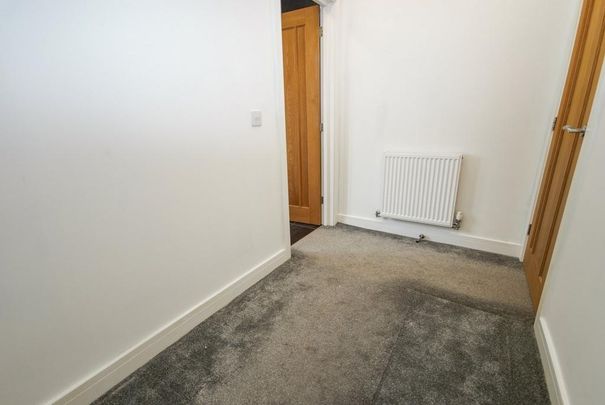 5 bedroom detached house to rent - Photo 1