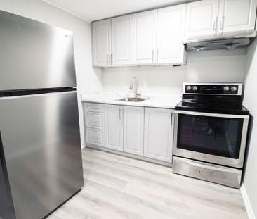 **COZY** 2 Bedroom apartment in Welland!! - Photo 3