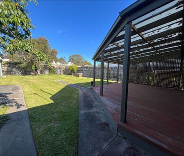 Outdoor Entertainer! - Photo 1