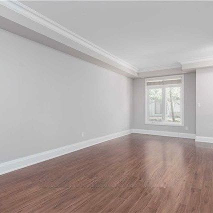 For Lease - 5 Oakburn Crescent Unit# 5, Toronto, Ontario - Photo 1