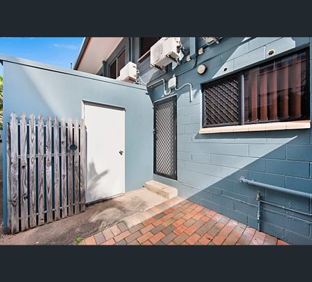 1/46 Alexandra Street, North Ward, Qld 4810 - Photo 3