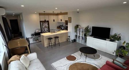 Everything You Need! - Photo 4